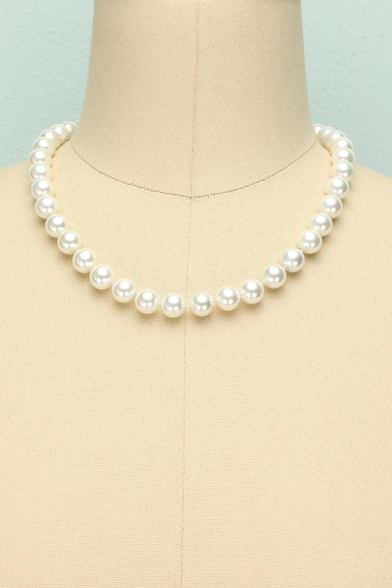 Load image into Gallery viewer, Shell Pearl Necklace